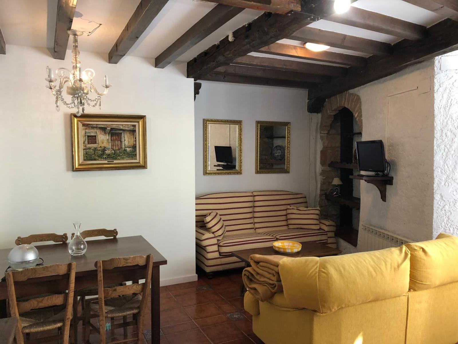 Apartamentos La Casona Ucieda Bagian luar foto