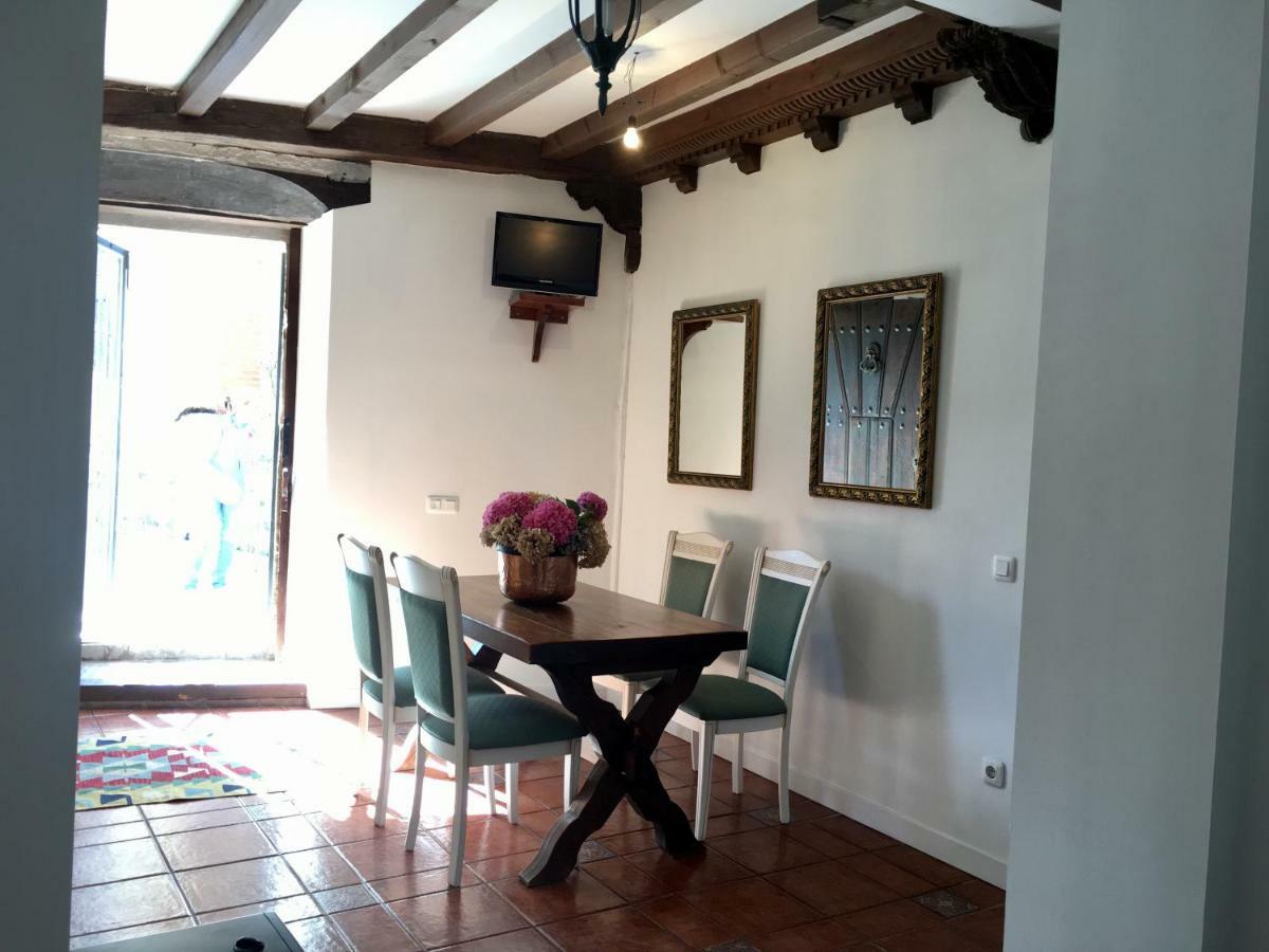 Apartamentos La Casona Ucieda Bagian luar foto